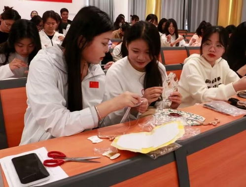 非遗进校园，技能传未来——山东商业职业技术学院智慧财经产业学院成功举办第三届非遗文化进校园活动月非学历职业技能培训